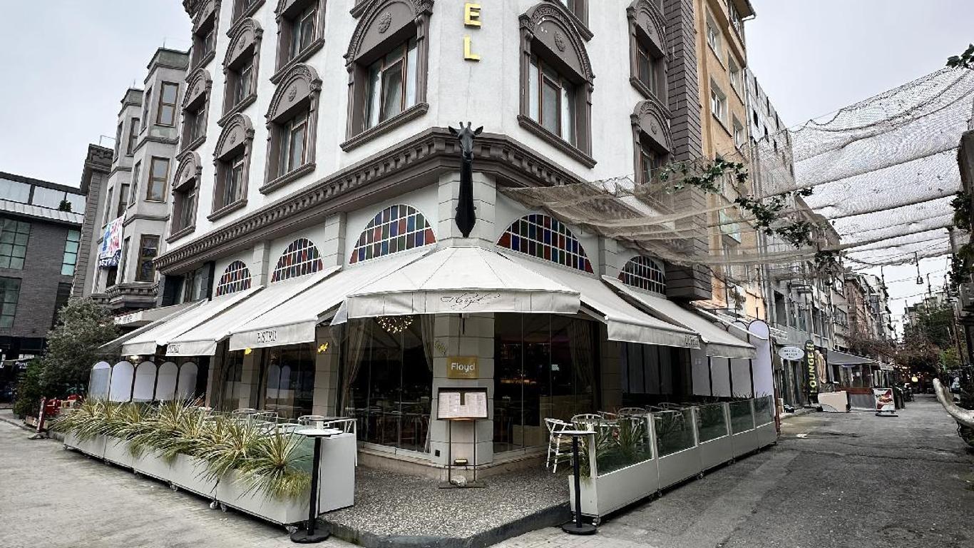 Astek Port Hotel