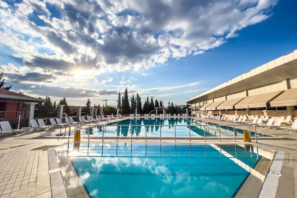 בריכה תמונה