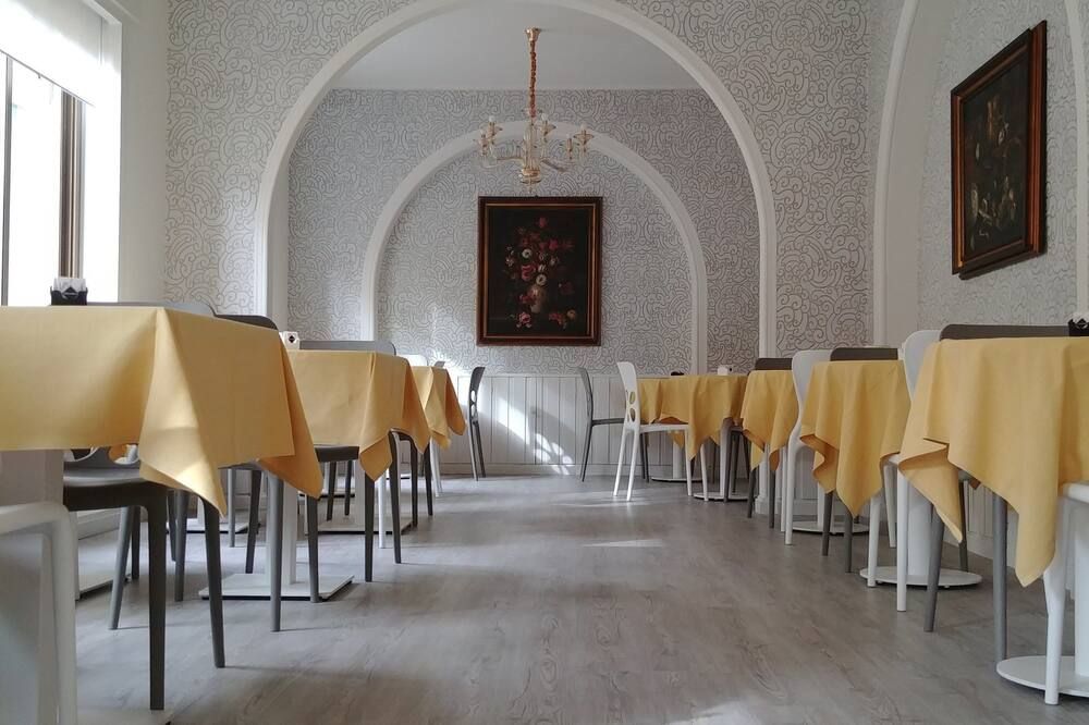 מסעדה תמונה