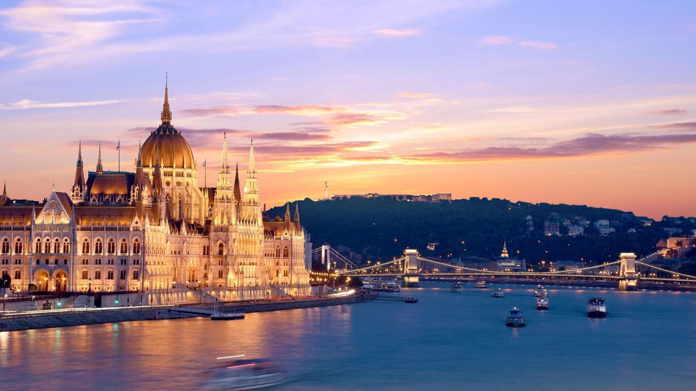 Mamaison Hotel Chain Bridge Budapest