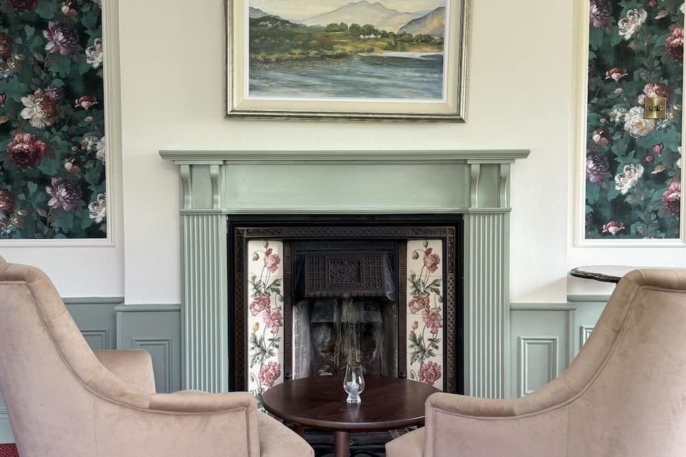 אחר