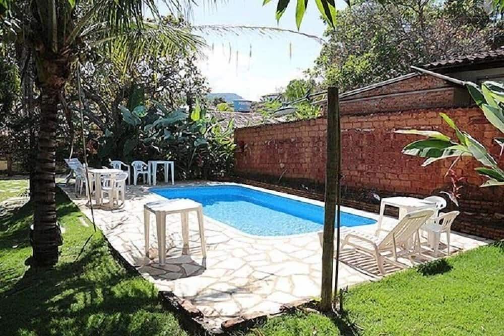 בריכה תמונה