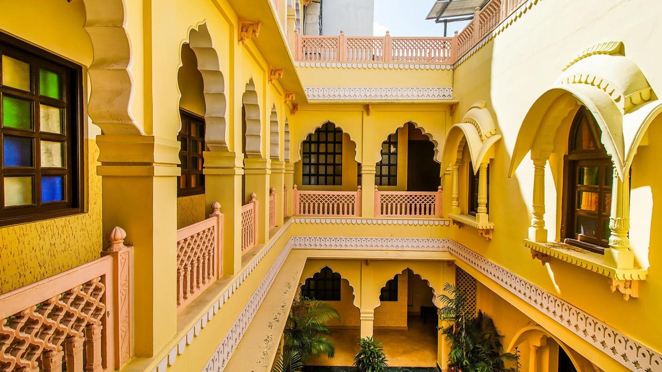 Fabhotel Utsav Niwas