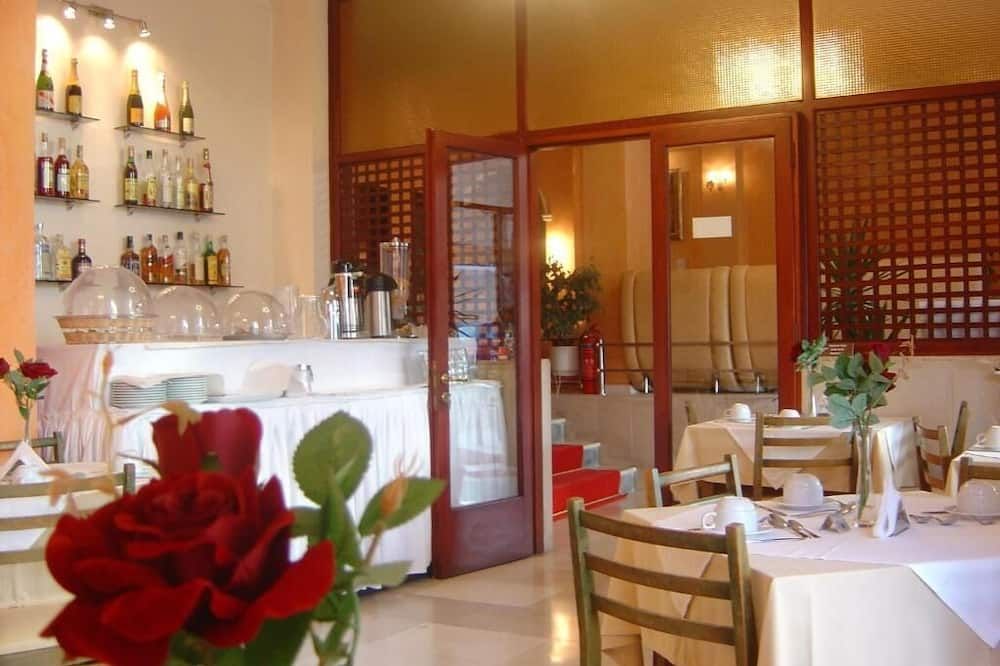 מסעדה תמונה