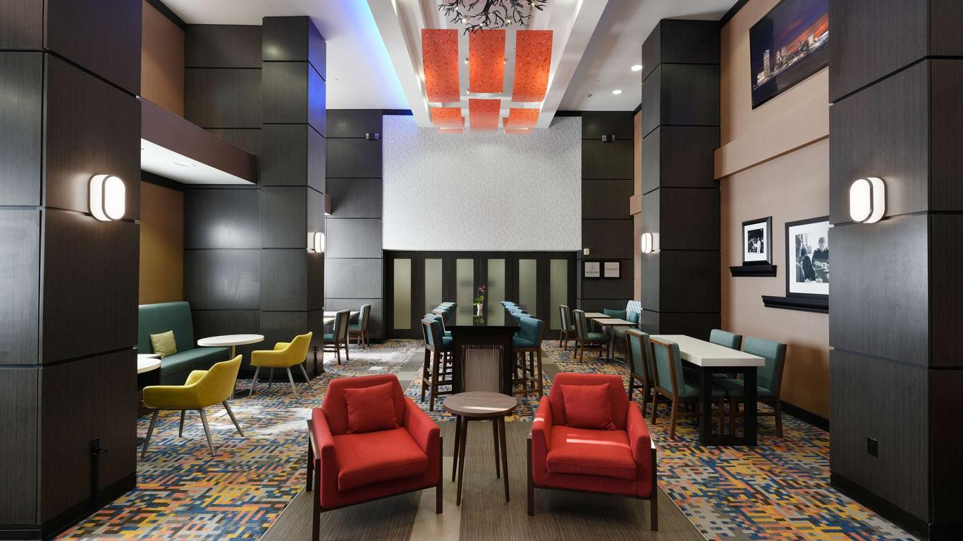 Hampton Inn & Suites Tulsa/Central