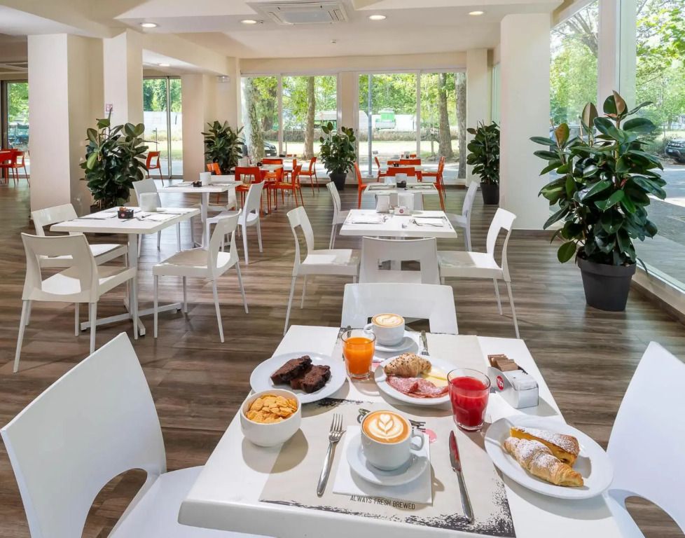 מסעדה תמונה