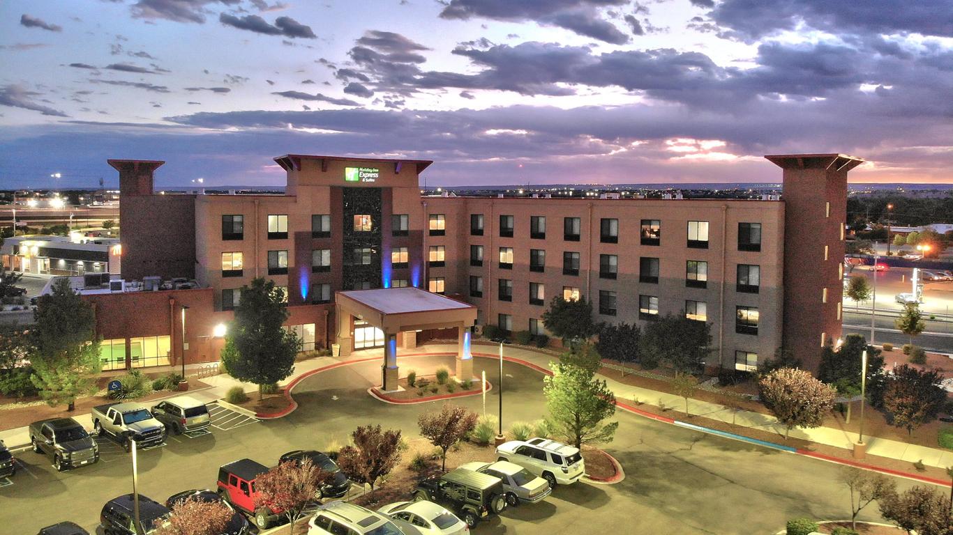 Holiday Inn Express & Suites Albuquerque Historic Old Town, An IHG Hotel