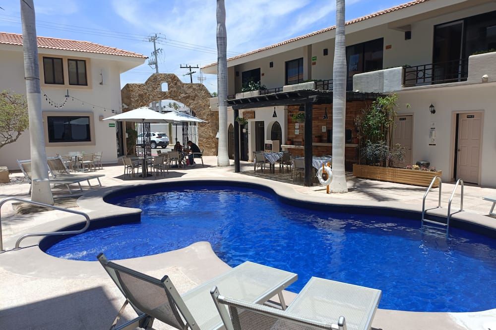 בריכה תמונה