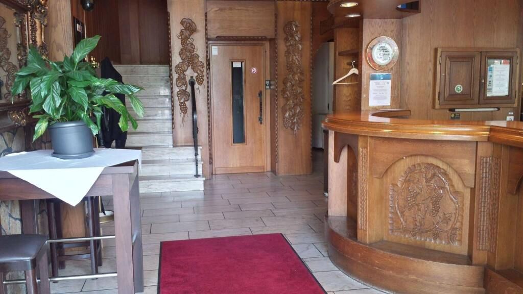 דלפק קבלה תמונה