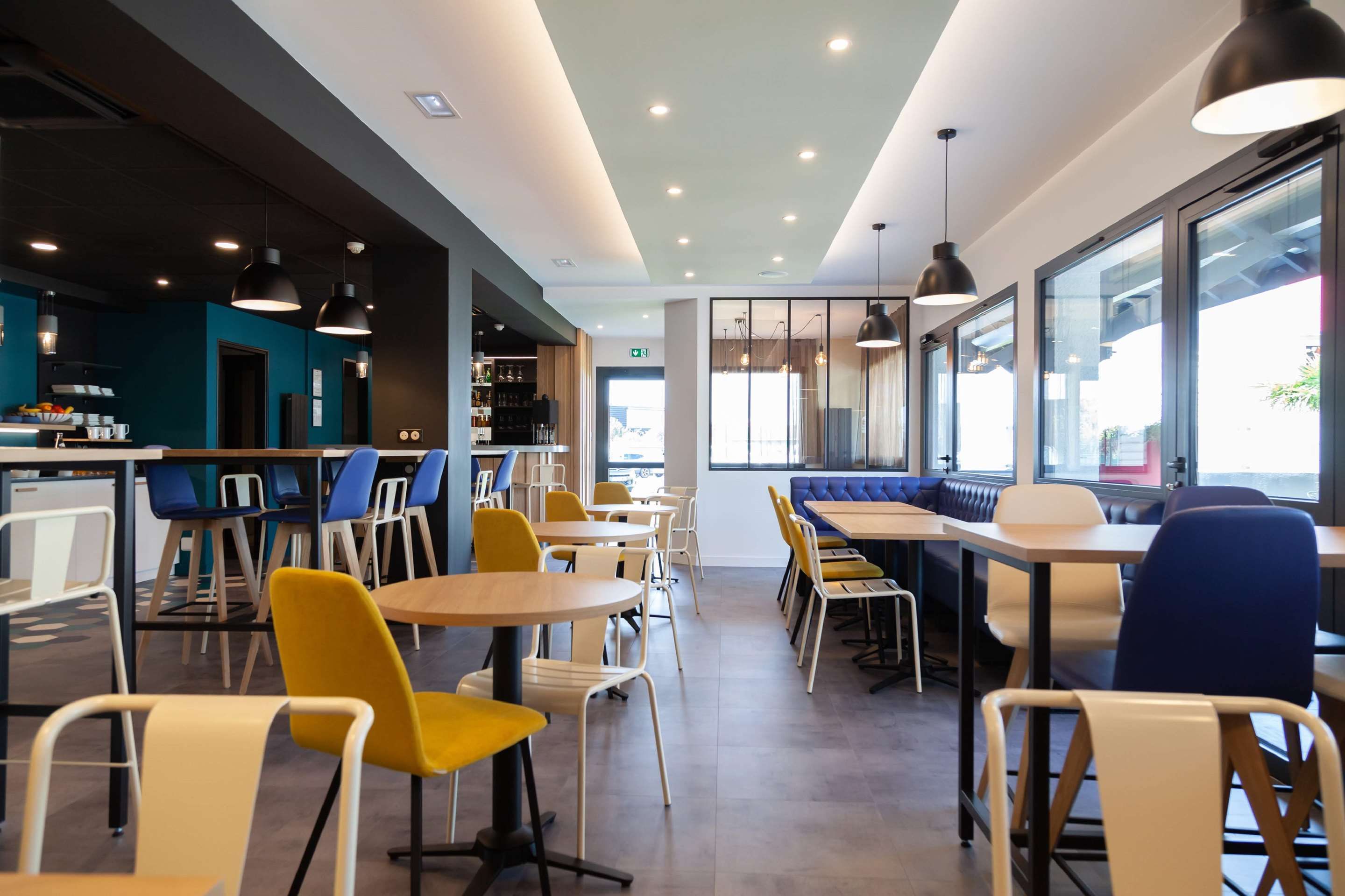 מסעדה תמונה