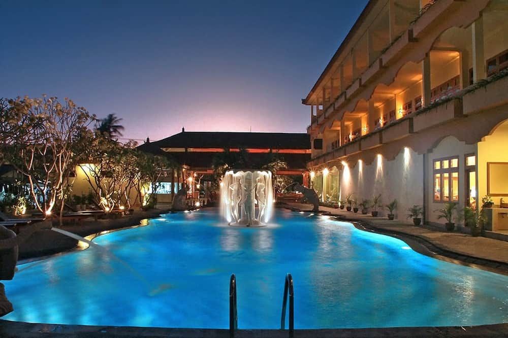 בריכה תמונה