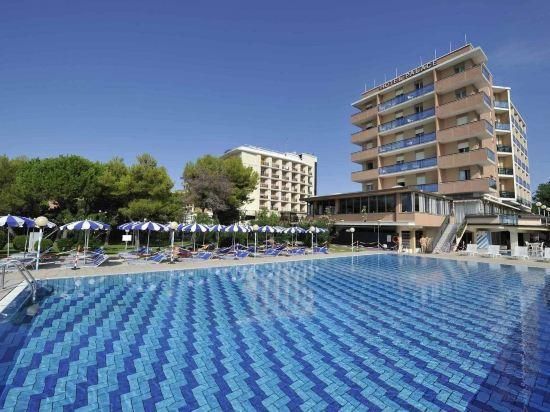 בריכה תמונה