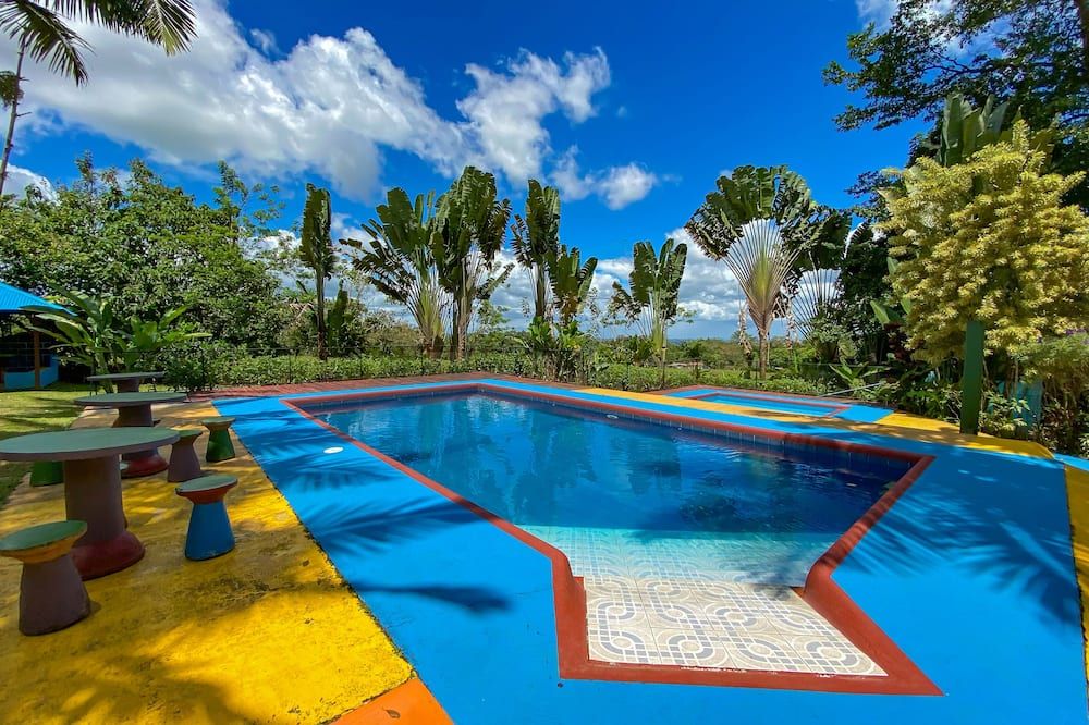 בריכה תמונה