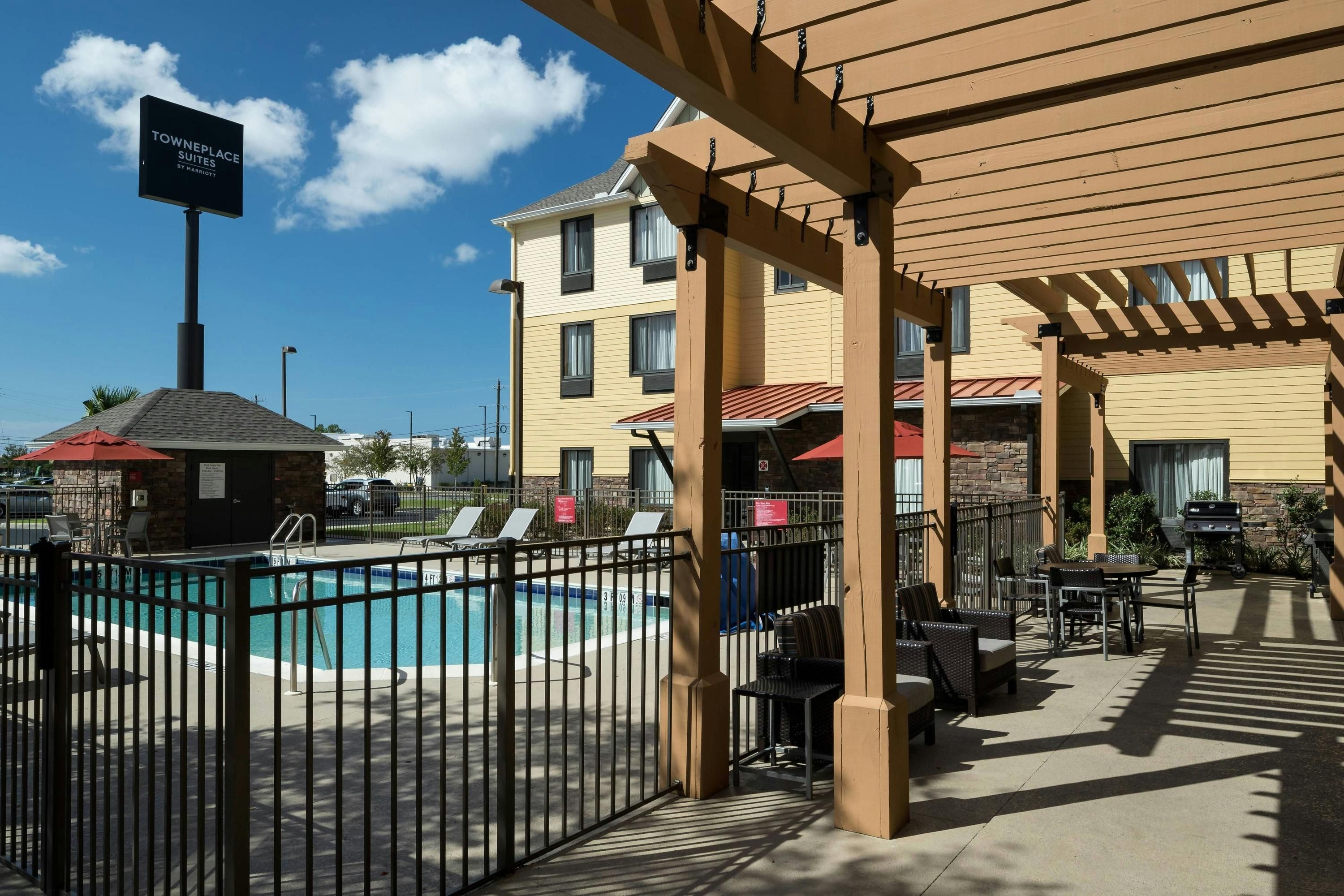 בריכה תמונה