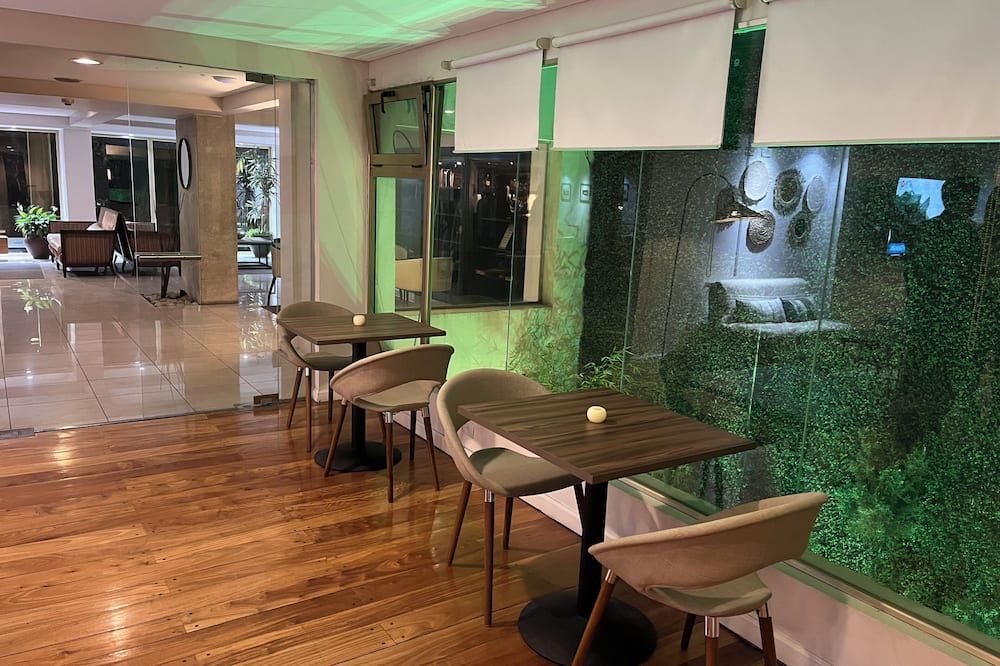 מסעדה תמונה