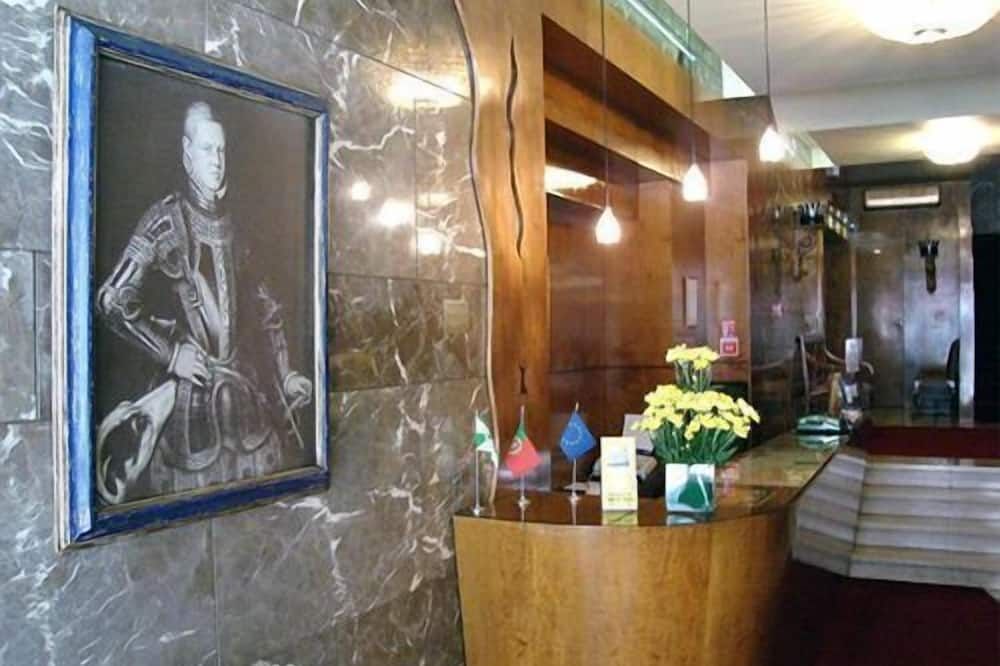 דלפק קבלה תמונה