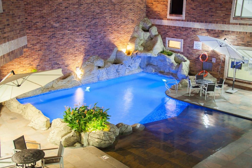 בריכה תמונה