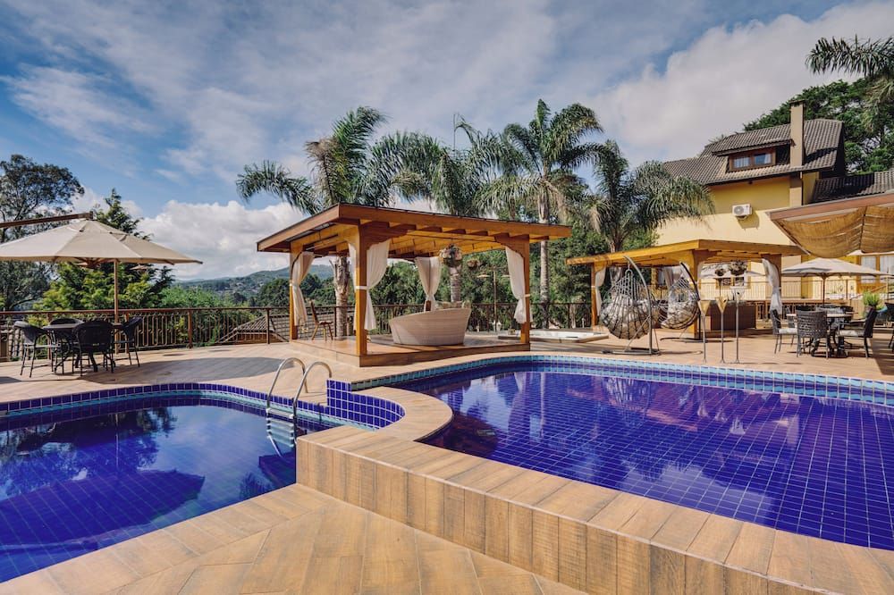 בריכה תמונה