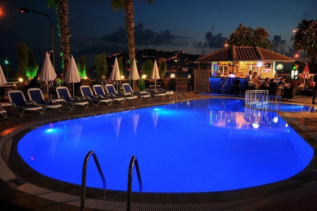 בריכה תמונה