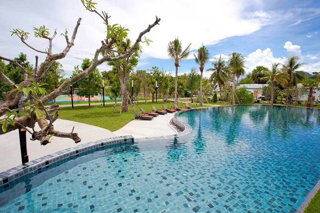 בריכה תמונה