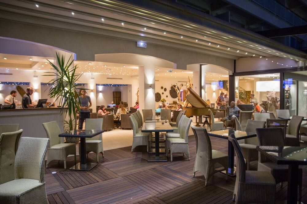 מסעדה תמונה