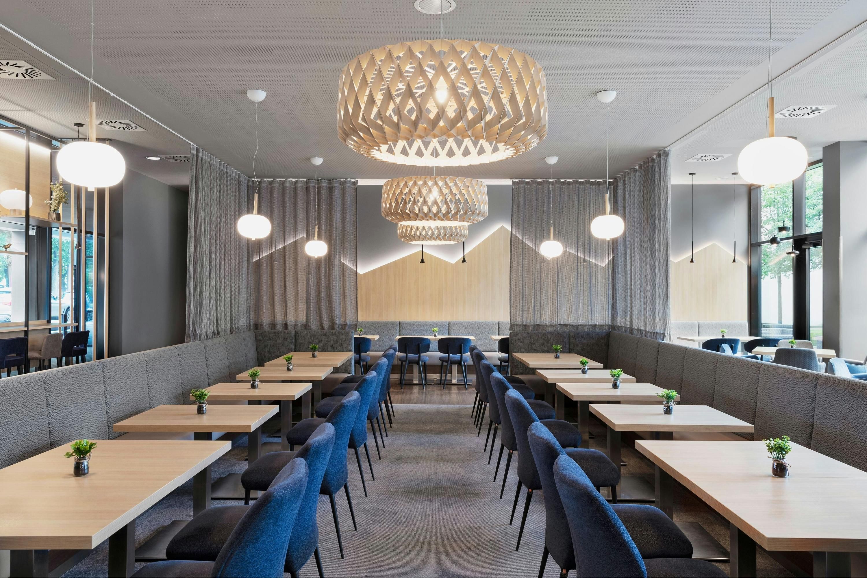 מסעדה תמונה