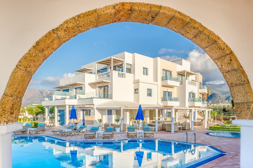 בריכה תמונה