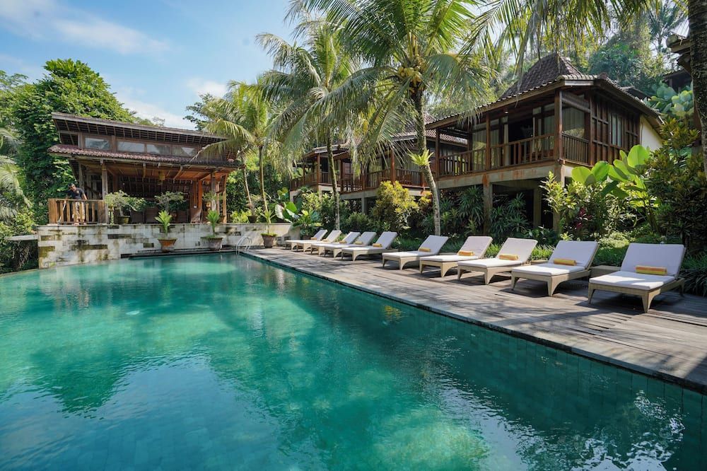 בריכה תמונה