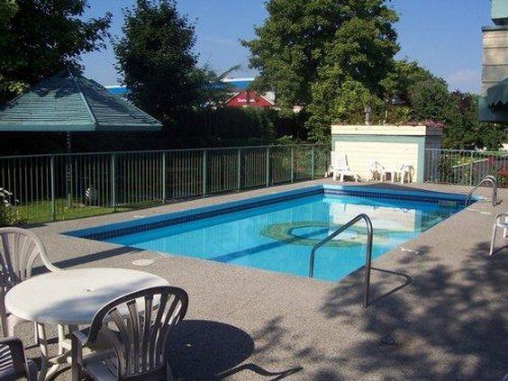 בריכה תמונה