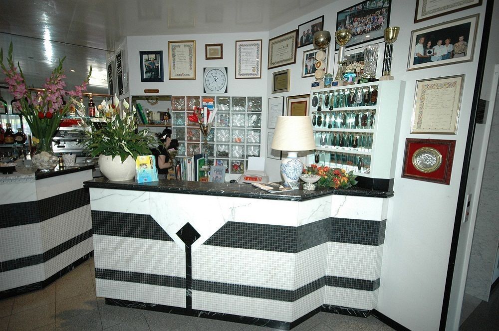 דלפק קבלה תמונה