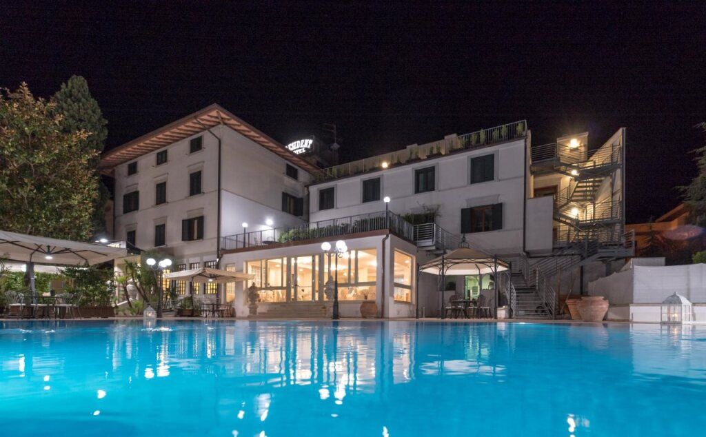 בריכה תמונה