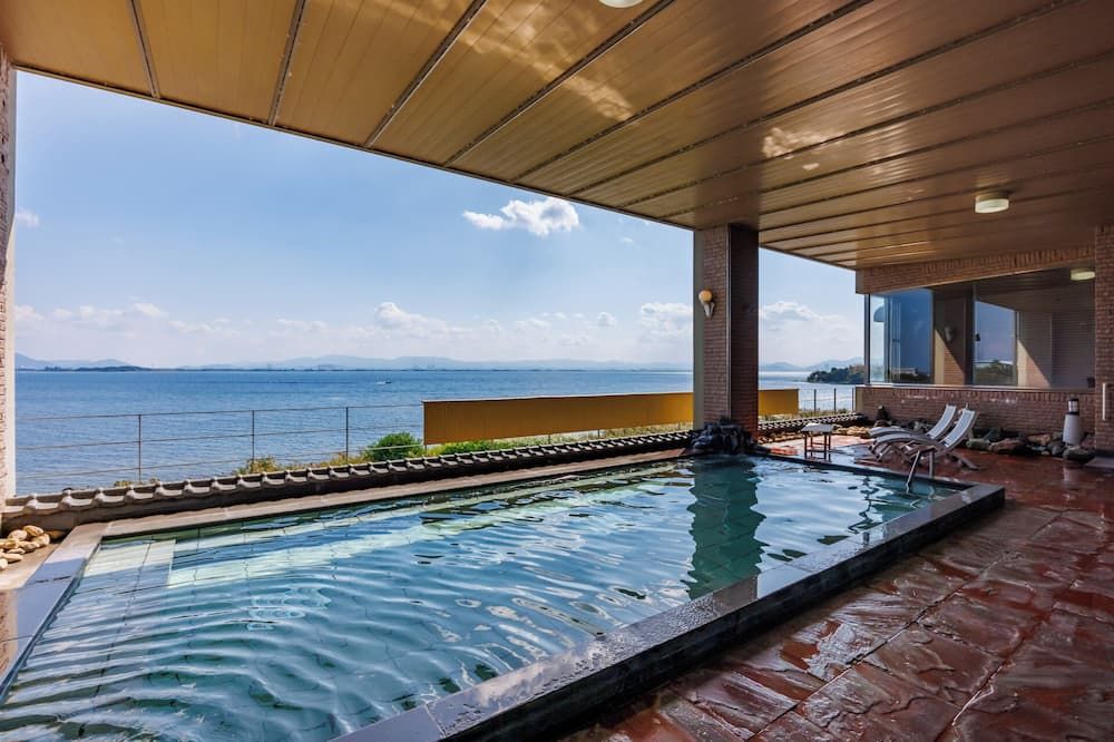 בריכה תמונה