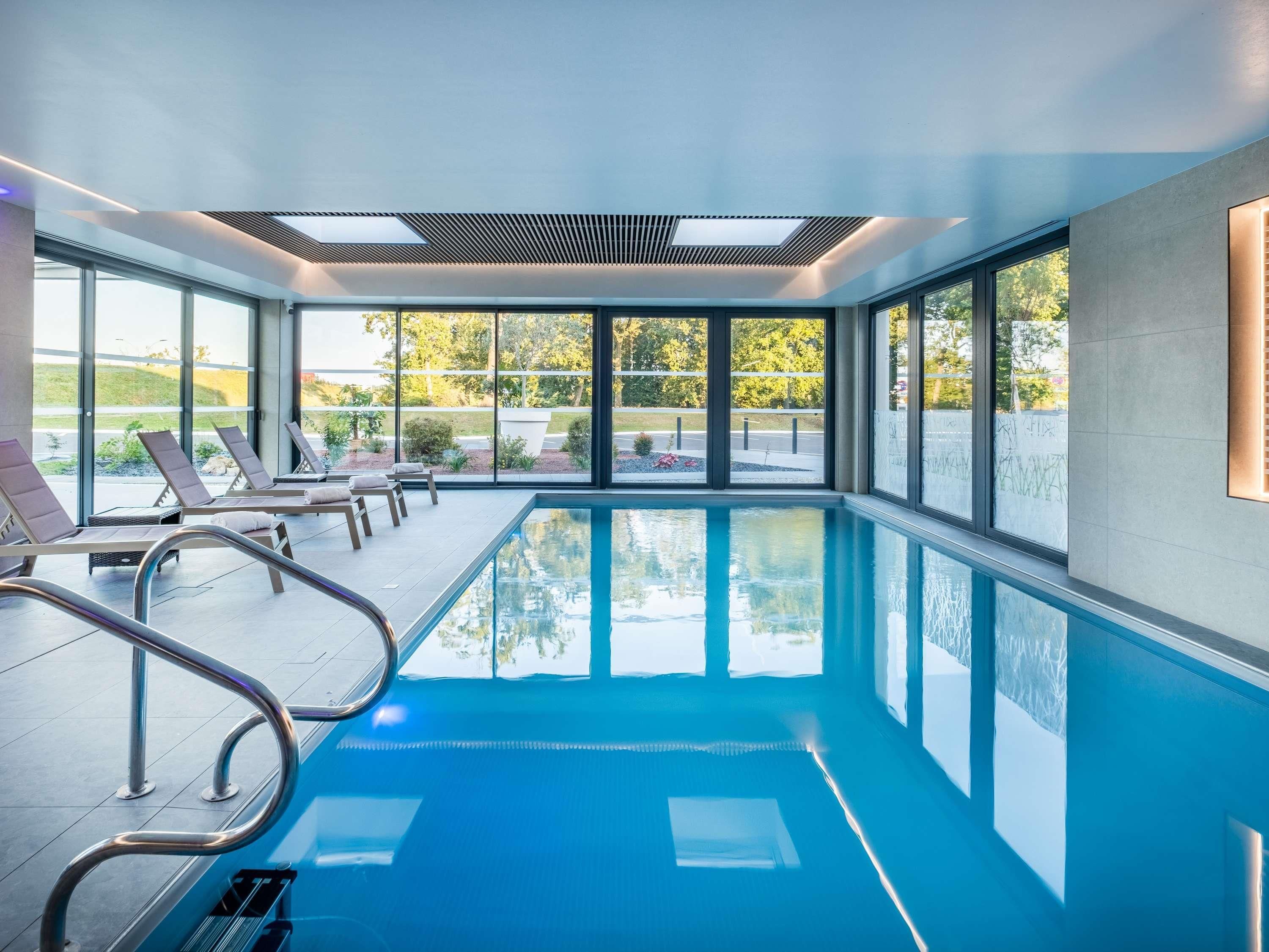 בריכה תמונה