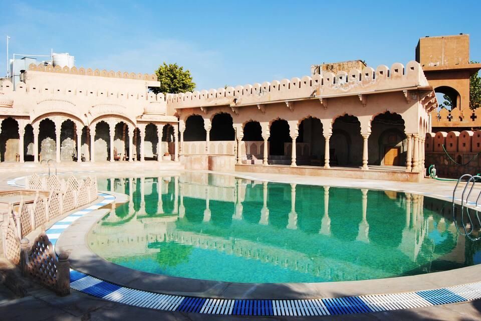 בריכה תמונה