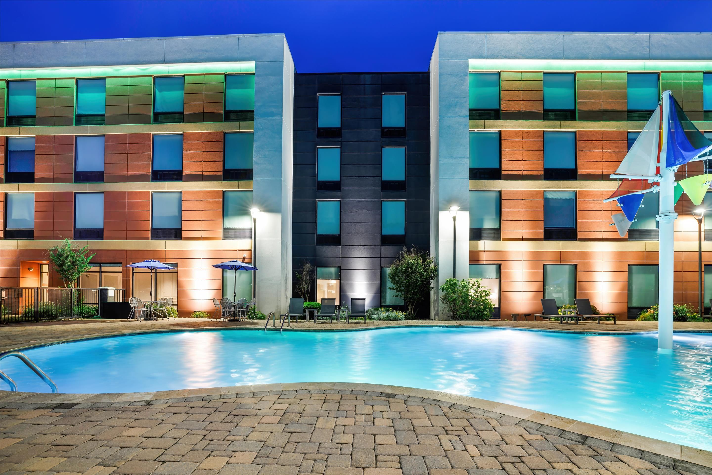 בריכה תמונה