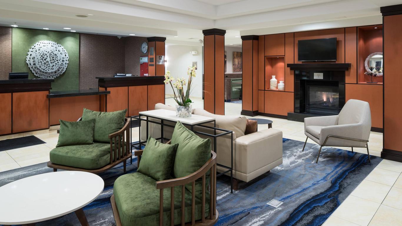 Fairfield Inn and Suites by Marriott Kansas City Overland Park