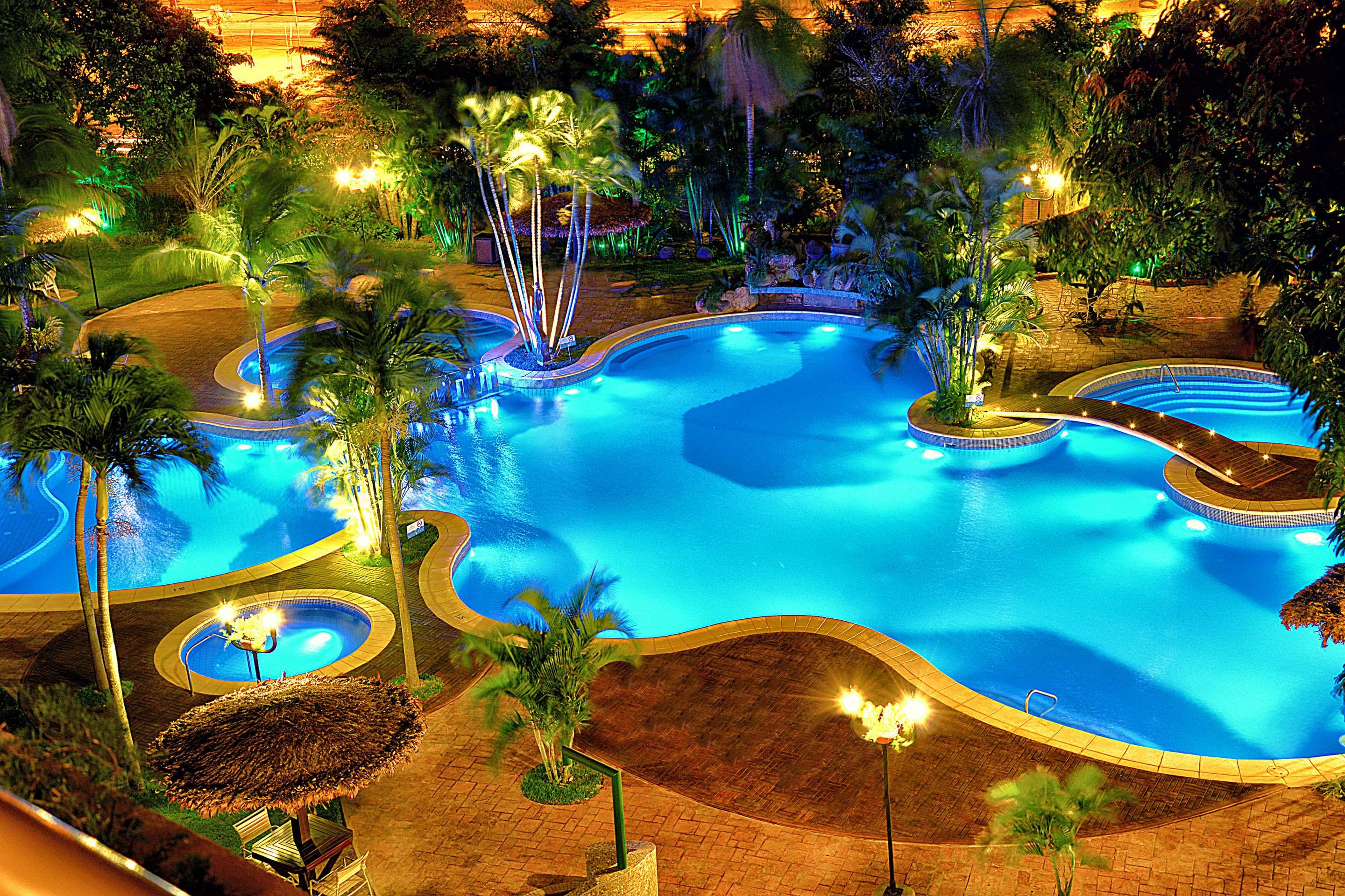 בריכה תמונה