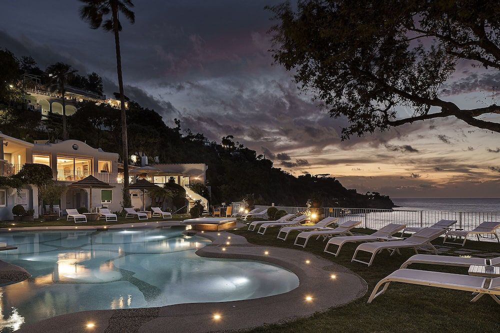 בריכה תמונה