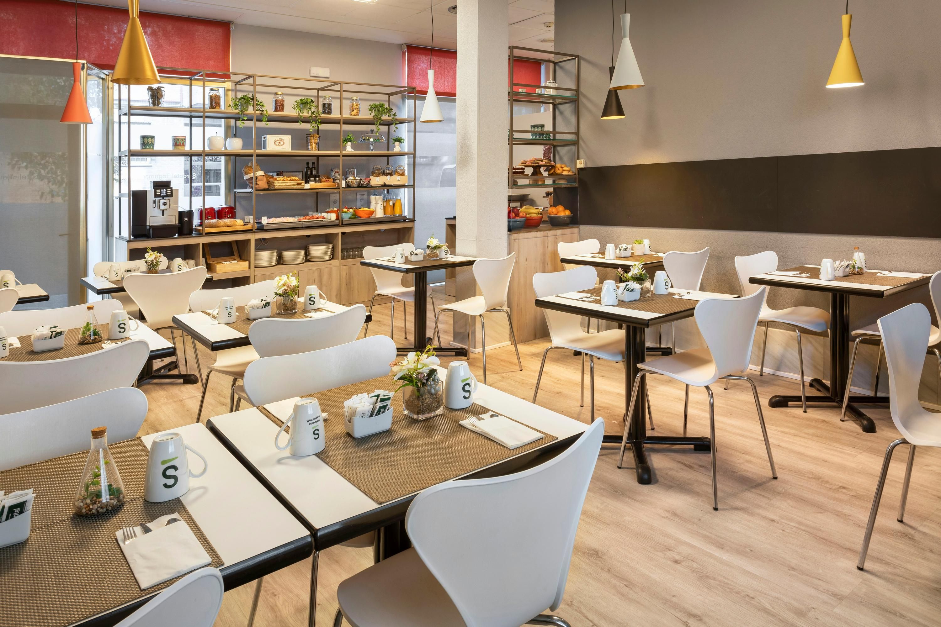 מסעדה תמונה