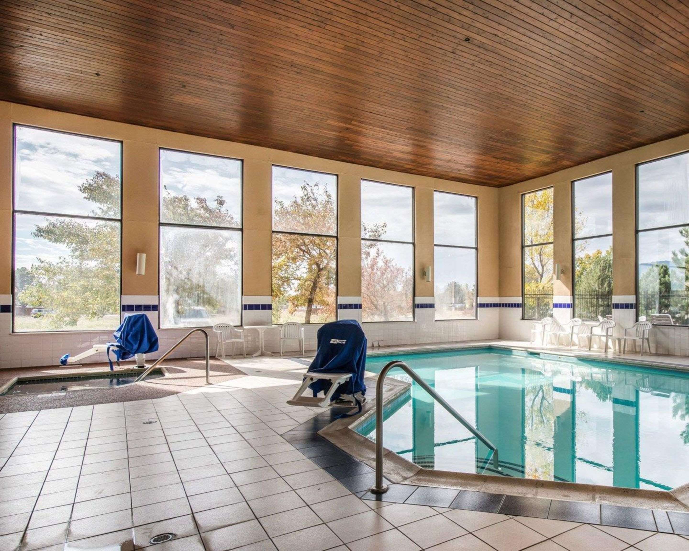 בריכה תמונה