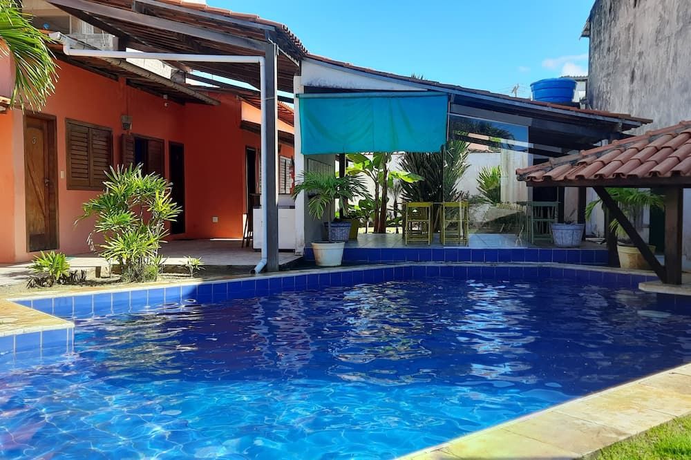 בריכה תמונה