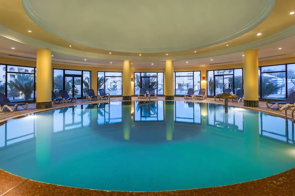 בריכה תמונה