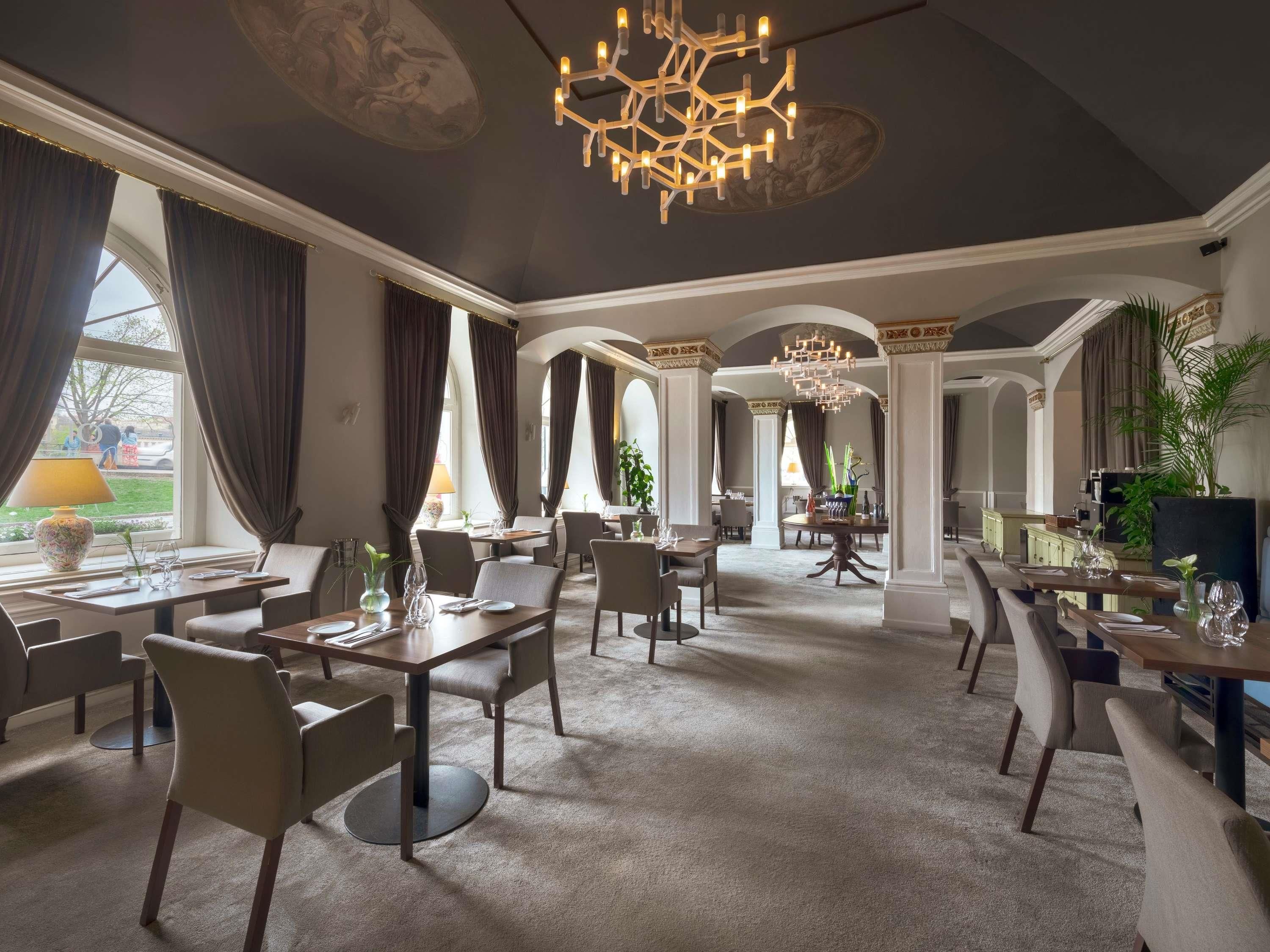 מסעדה תמונה