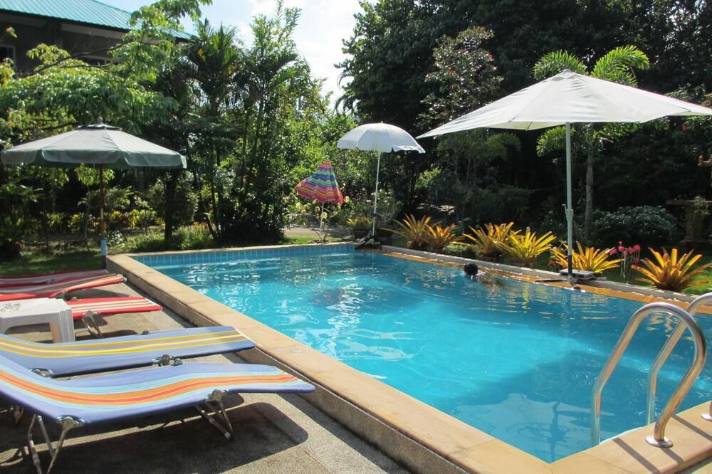 בריכה תמונה