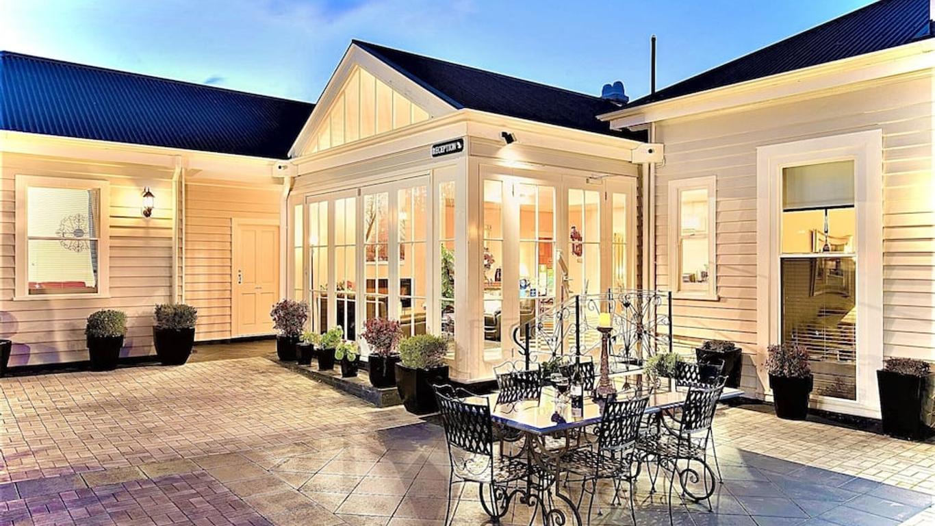 Kurrajong House
