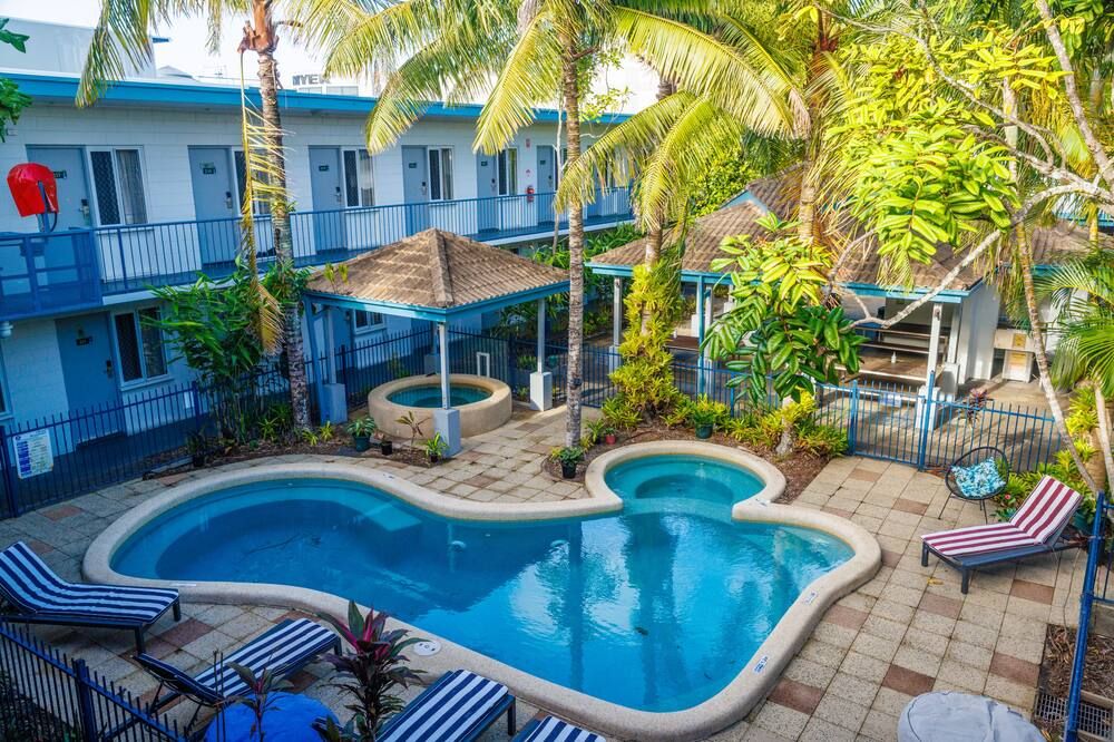 בריכה תמונה