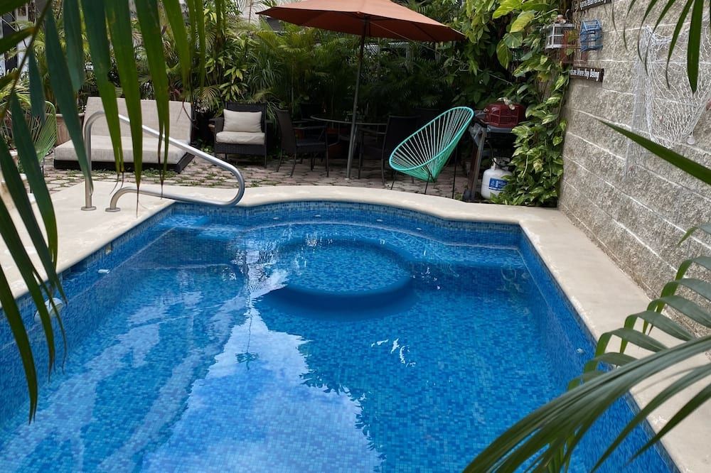 בריכה תמונה