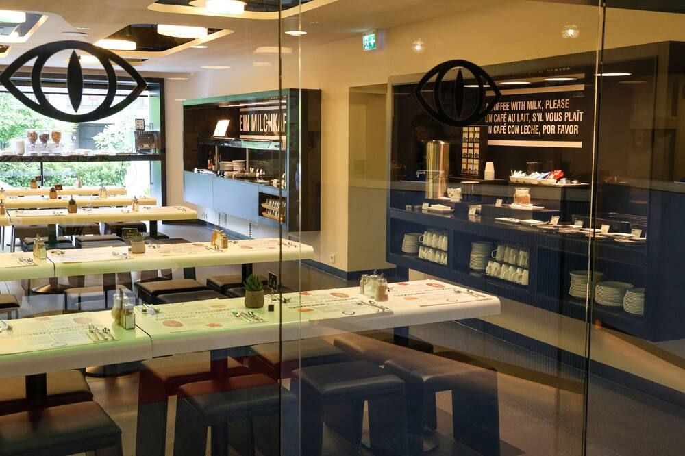 מסעדה תמונה