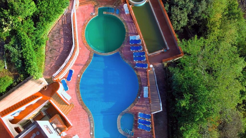 בריכה תמונה