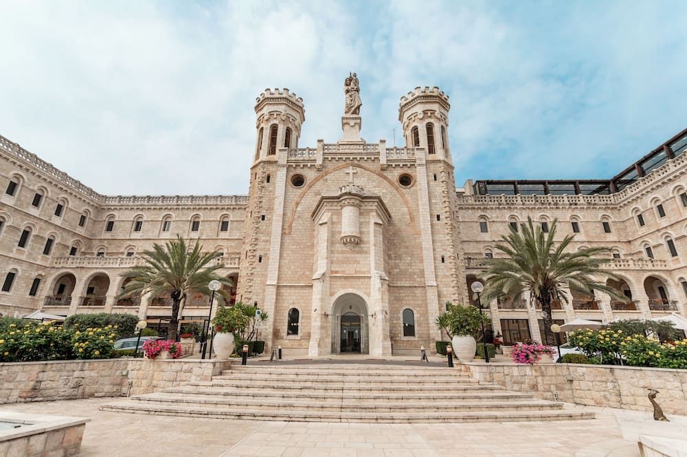 אחר תמונה